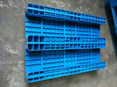 塑料托盤為什么會(huì)褪色？